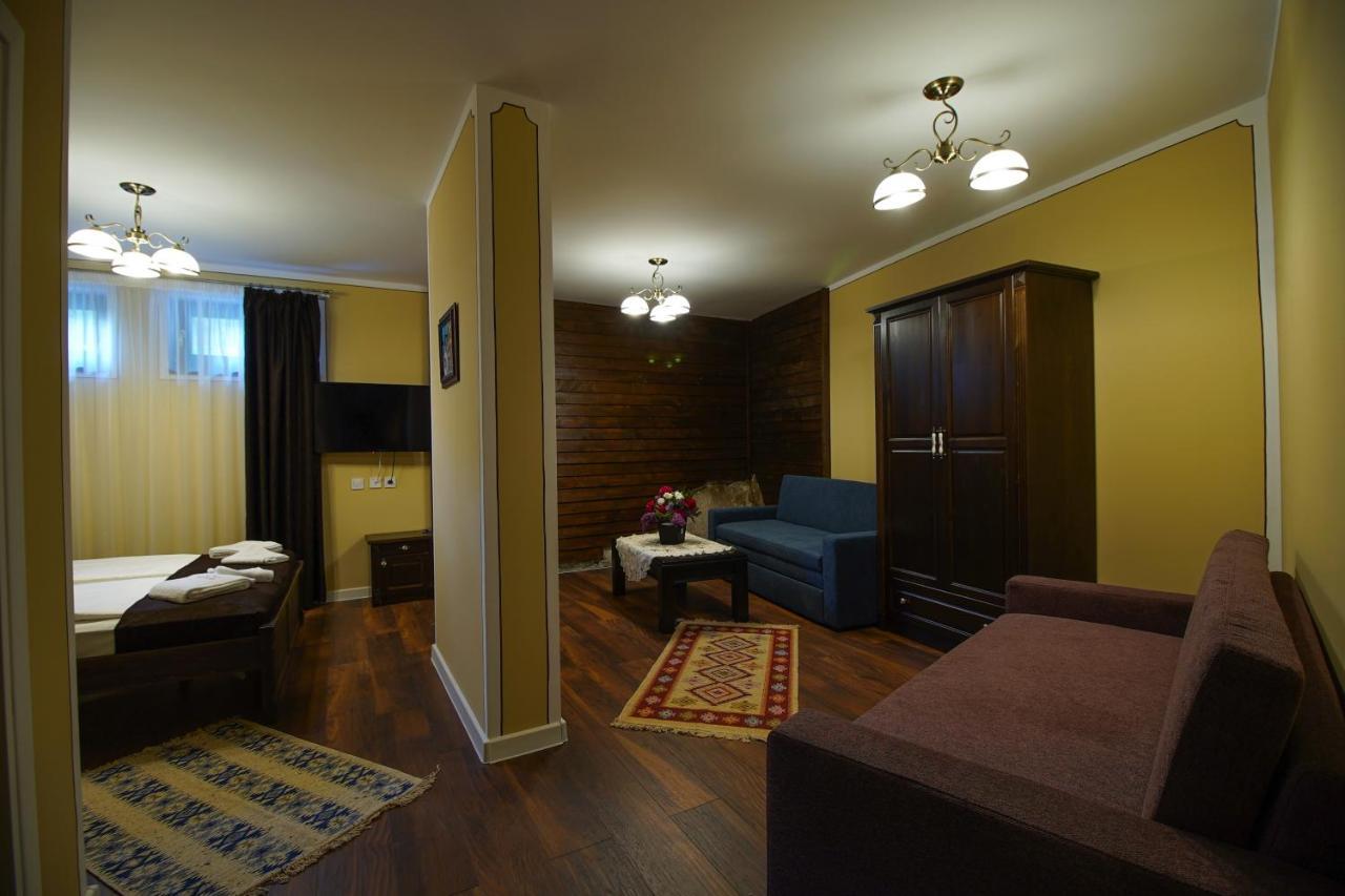 Pulpudeva Family Hotel Plovdiv Buitenkant foto