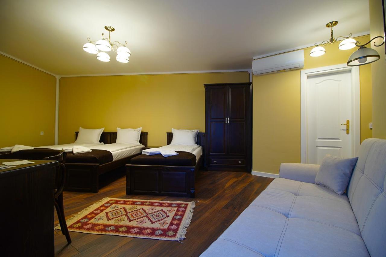 Pulpudeva Family Hotel Plovdiv Buitenkant foto