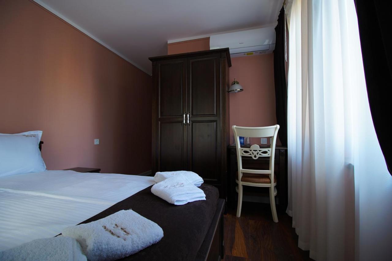 Pulpudeva Family Hotel Plovdiv Buitenkant foto