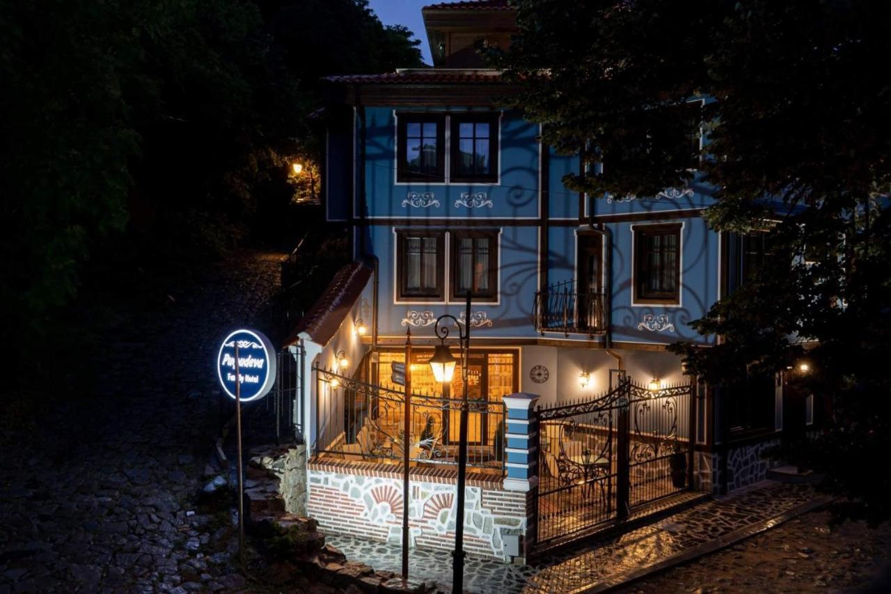 Pulpudeva Family Hotel Plovdiv Buitenkant foto