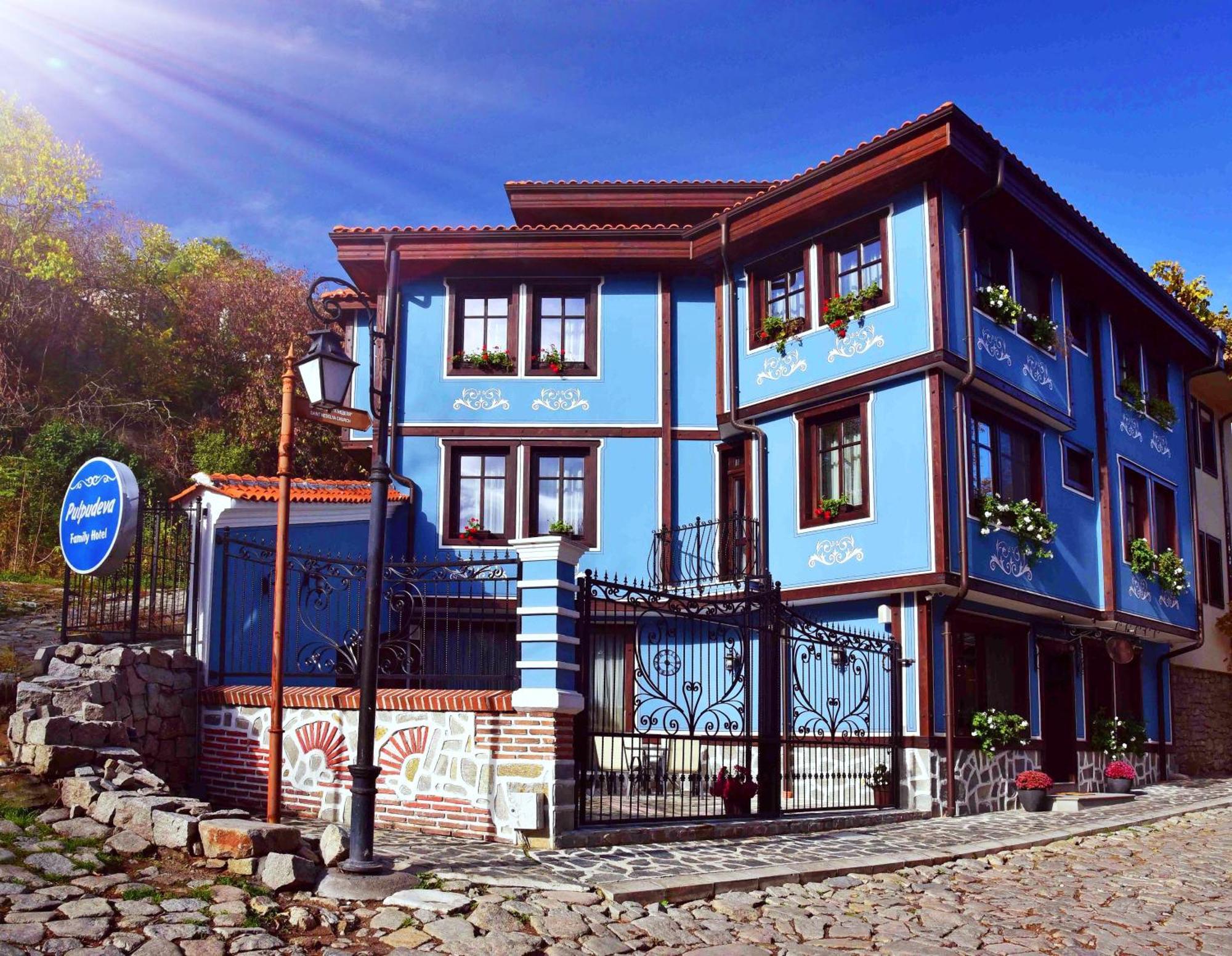 Pulpudeva Family Hotel Plovdiv Buitenkant foto